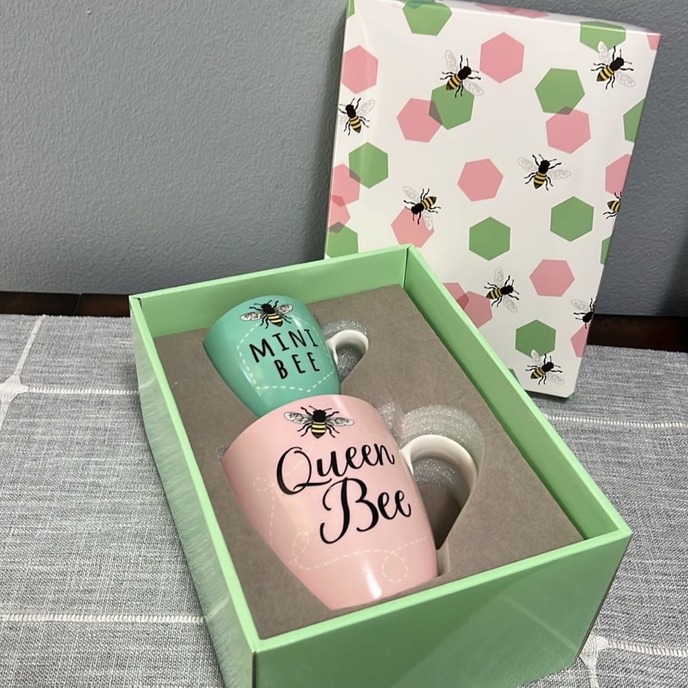 Brand new, Cypress Home Queen Bee Mini Bee Mommy and Me Ceramic Cups - Picture 3 of 4
